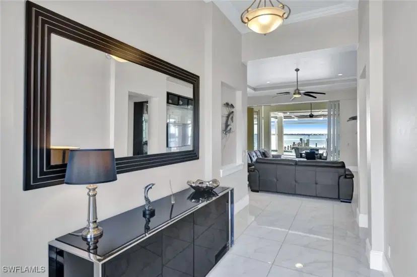 Picture of 1018 Dolphin Dr, Cape Coral FL 33904