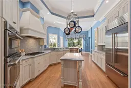 Picture of 630 Mooring Line Dr, Naples, FL 34102
