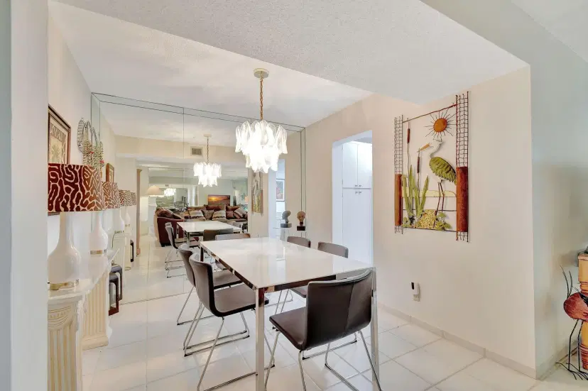 Picture of 3755 Via Poinciana 413, Lake Worth FL 33467