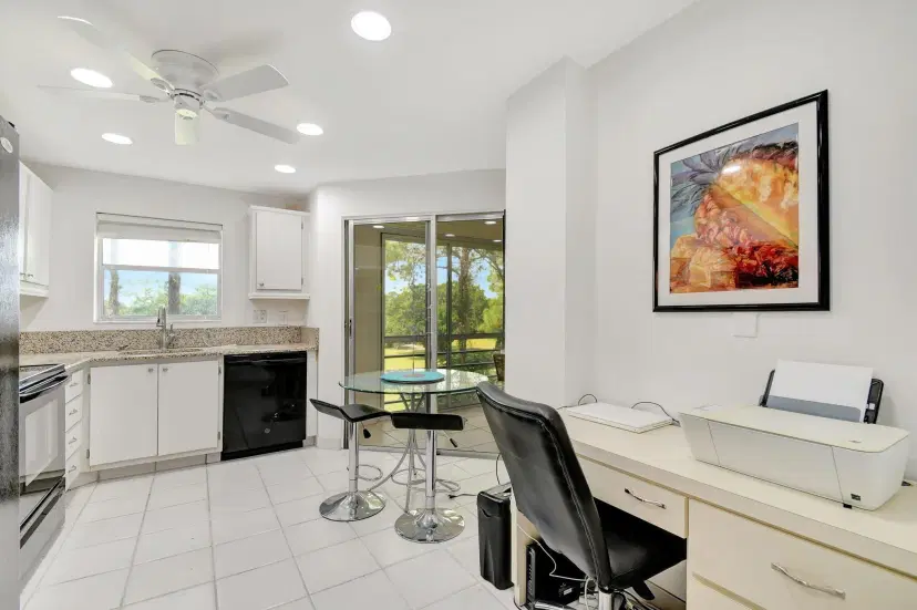 Picture of 3755 Via Poinciana 413, Lake Worth FL 33467