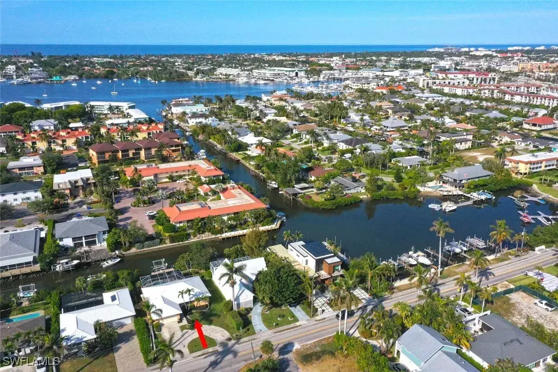 Picture of 1140 Sandpiper St, Naples, FL 34102