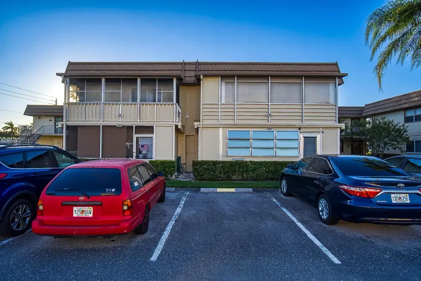 Picture of 267 Saxony F, Delray Beach FL 33446