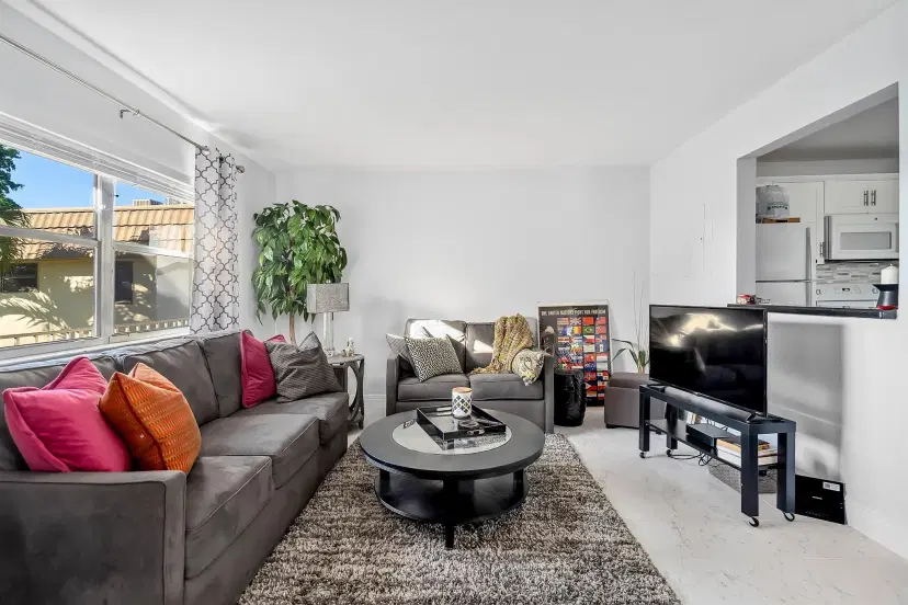 Picture of 267 Saxony F, Delray Beach FL 33446