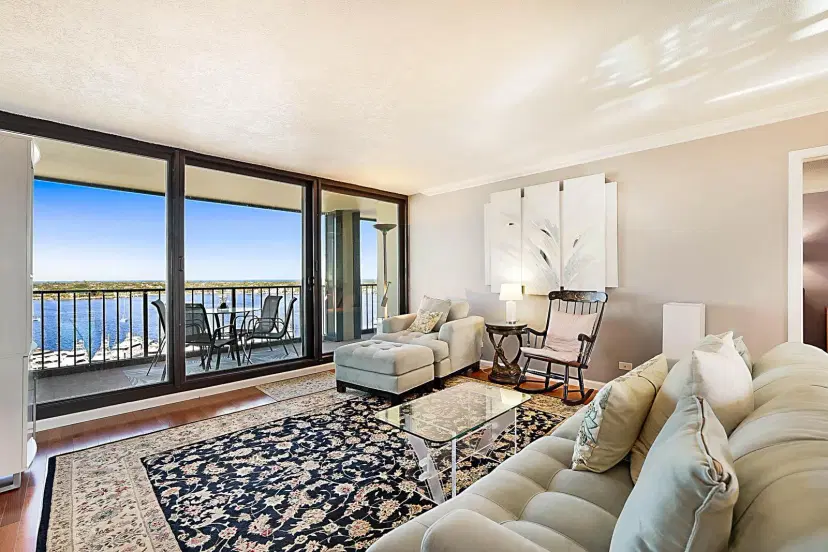 Picture of 136 Lakeshore Drive Ph 10, North Palm Beach FL 33408