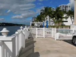 Picture of 2710 S Ocean Dr 205, Hollywood, FL 33019