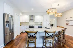 Picture of 807 Turkey Oak Ln, Naples, FL 34108
