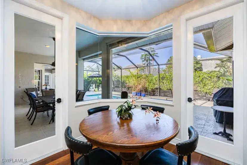 Picture of 807 Turkey Oak Ln, Naples FL 34108
