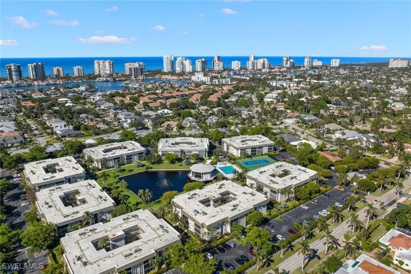Picture of 788 Park Shore Dr B17, Naples FL 34103