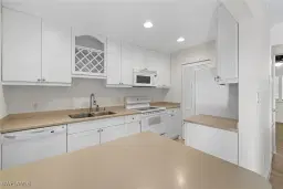 Picture of 788 Park Shore Dr B17, Naples, FL 34103
