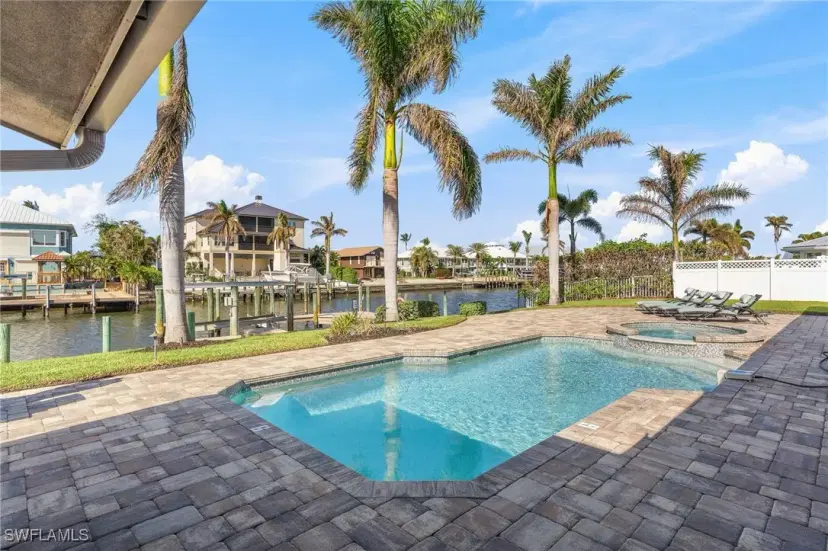 Picture of 18404 Cutlass Dr, Fort Myers Beach FL 33931