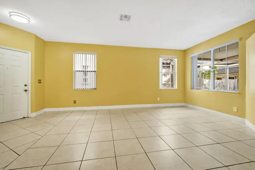 Picture of 18990 NW 22Nd St, Pembroke Pines FL 33029