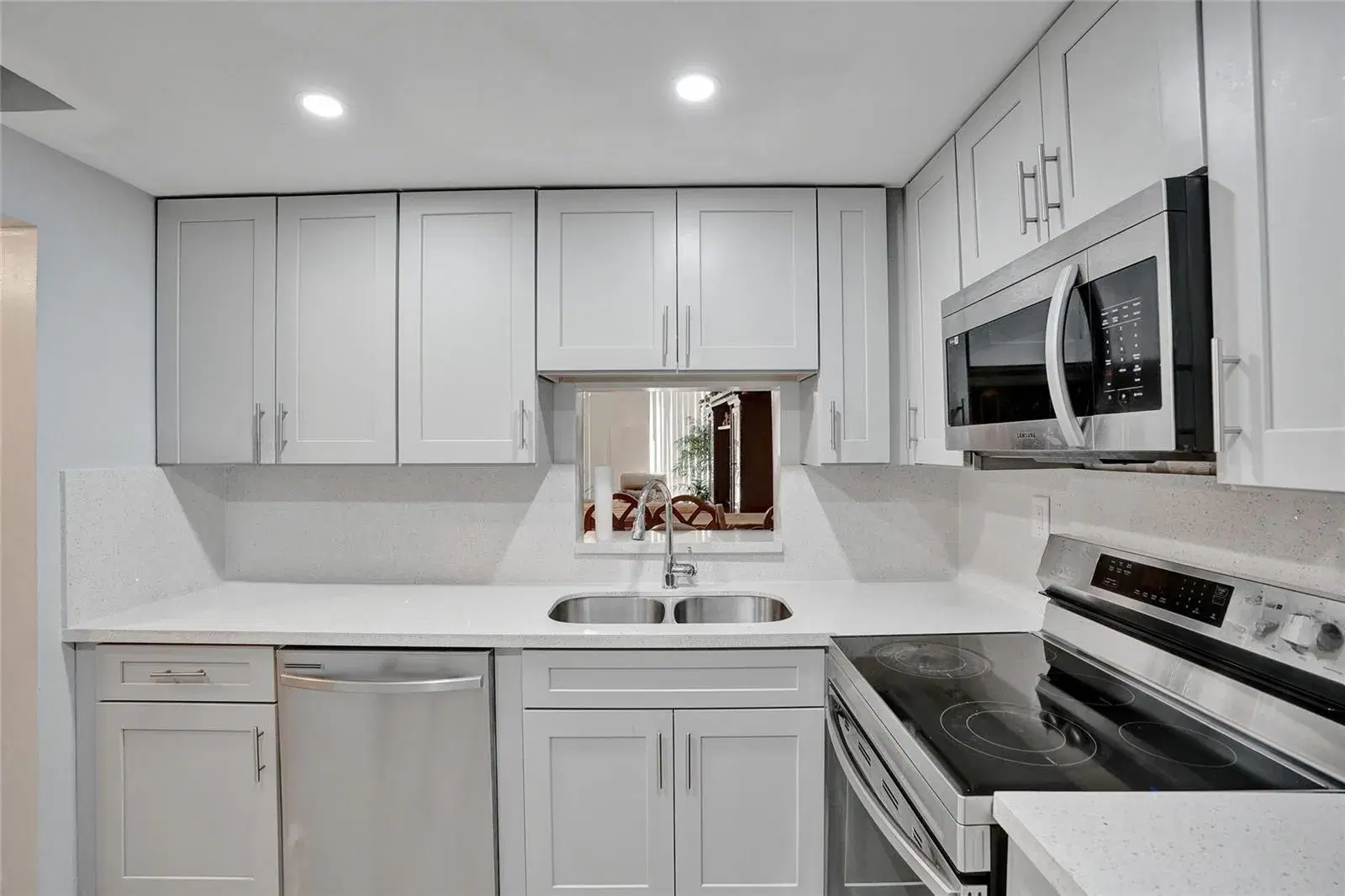 Picture of 7850 W Mcnab Road 101, Tamarac, FL 33321