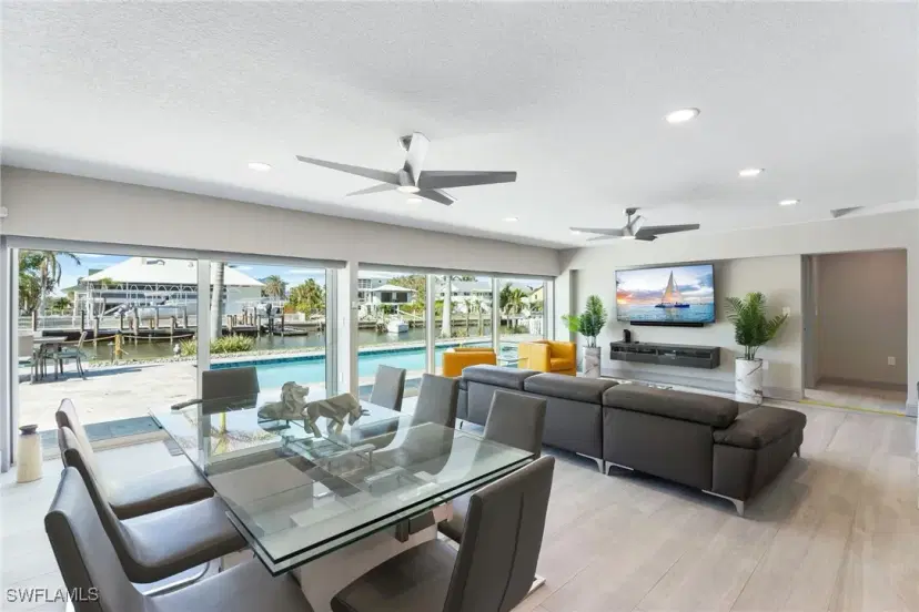 Picture of 18548 Cutlass Dr, Fort Myers Beach FL 33931