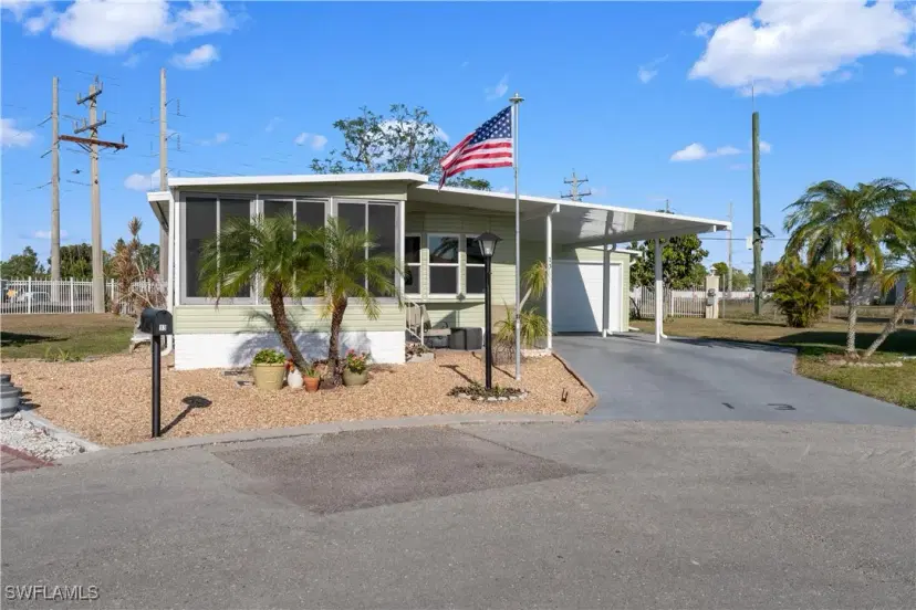 Picture of 13 Middleton Ct, North Fort Myers FL 33903