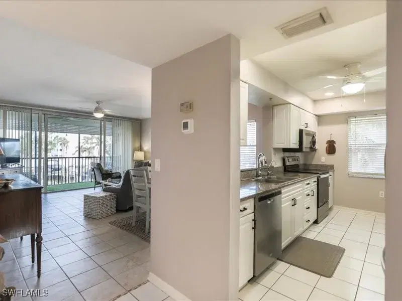 Picture of 4421 Bay Beach Ln 614, Fort Myers Beach FL 33931