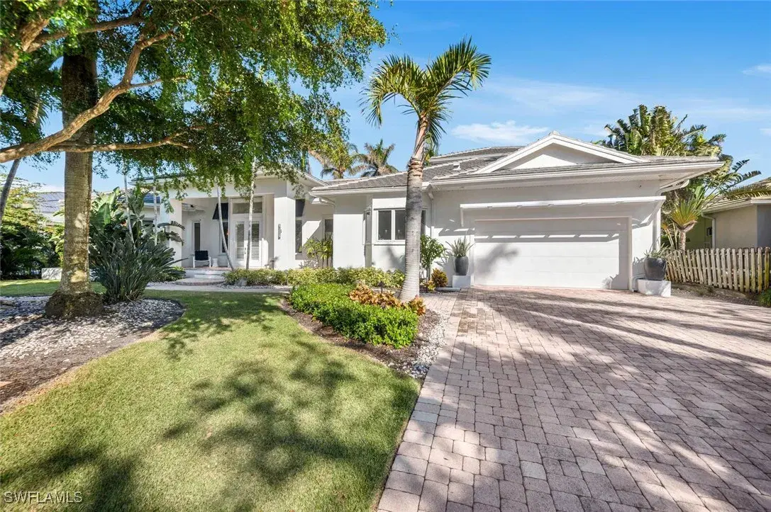 Picture of 405 Rudder Rd, Naples, FL 34102