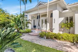 Picture of 405 Rudder Rd, Naples, FL 34102