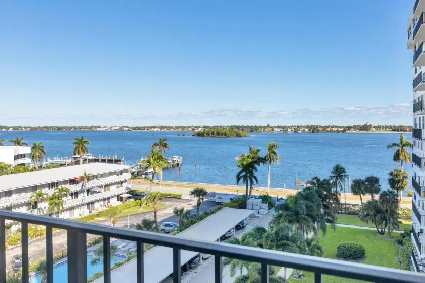 Picture of 3800 Washington Road 712, West Palm Beach FL 33405