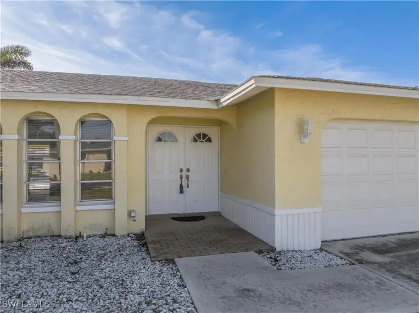 Picture of 818 Monticello Ct, Cape Coral FL 33904