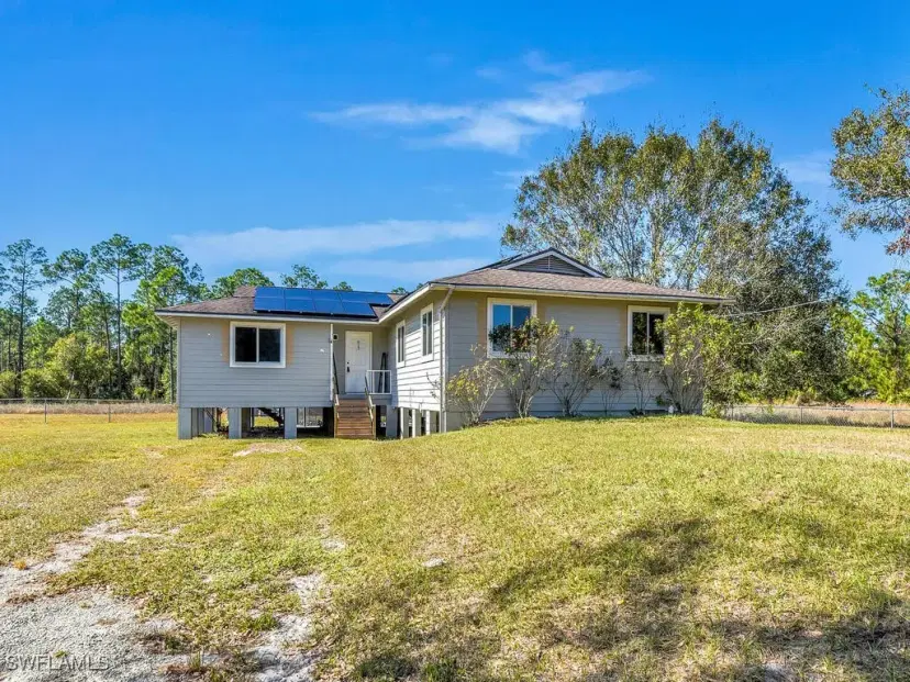 Picture of 813 Fitch Ave, Lehigh Acres FL 33972