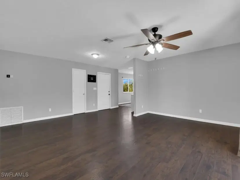 Picture of 813 Fitch Ave, Lehigh Acres FL 33972