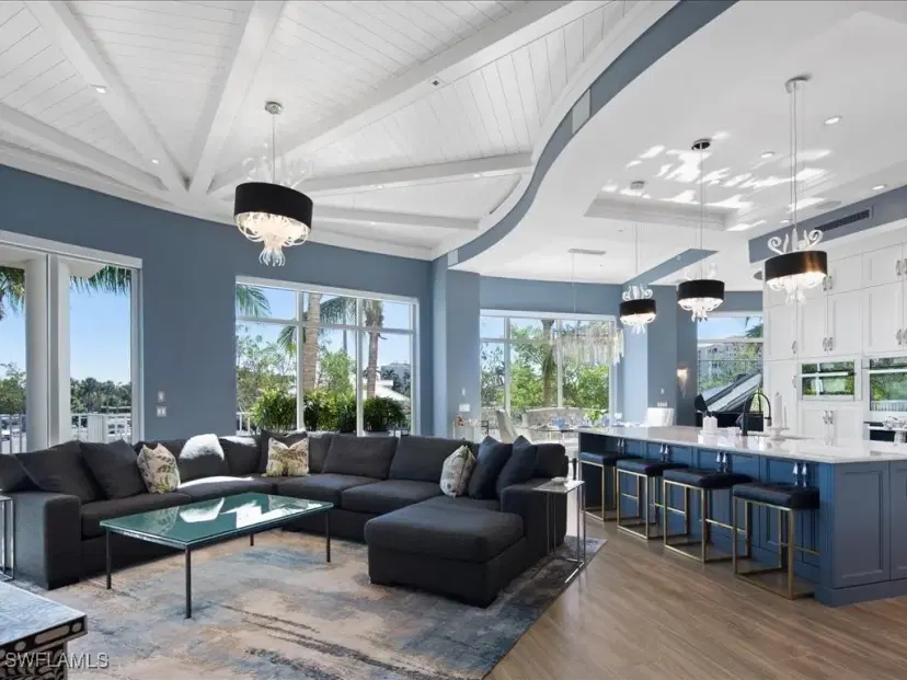 Picture of 13665 Vanderbilt Dr 201, Naples FL 34110