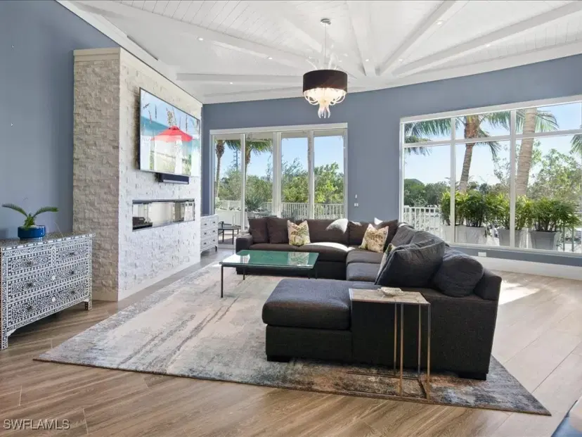 Picture of 13665 Vanderbilt Dr 201, Naples FL 34110