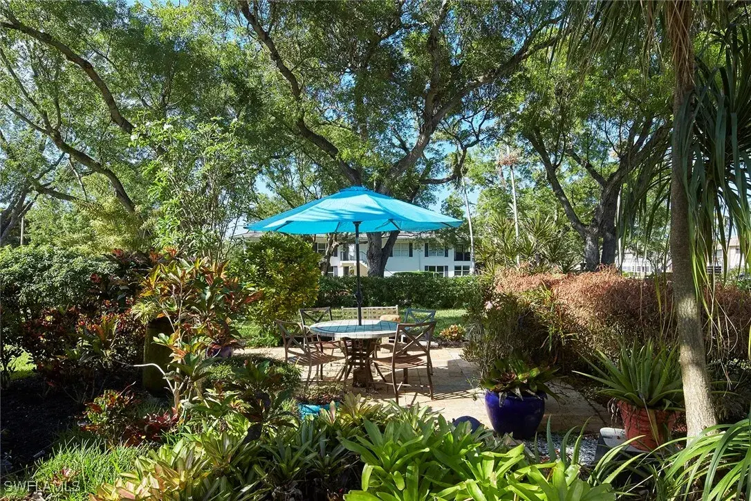 Picture of 1336 Crayton Rd 2, Naples, FL 34102