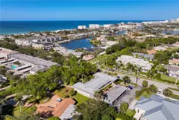 Picture of 1336 Crayton Rd 2, Naples, FL 34102