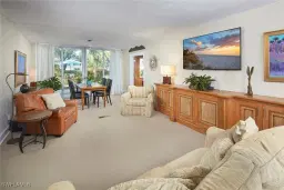 Picture of 1336 Crayton Rd 2, Naples, FL 34102