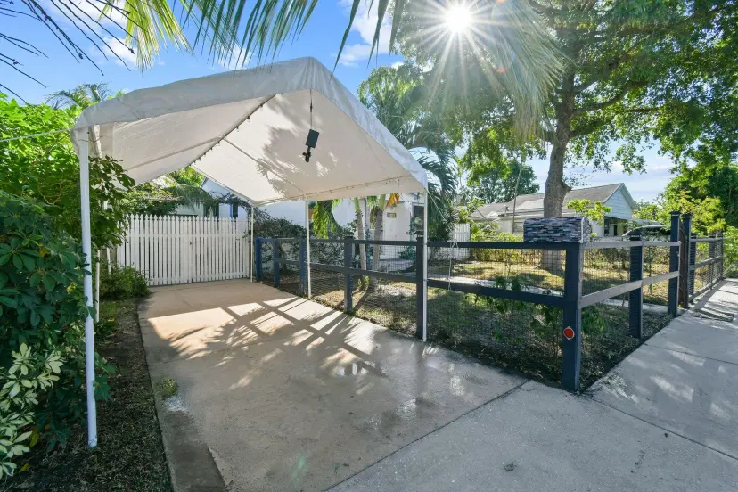 Picture of 726 N E Street, Lake Worth Beach FL 33460