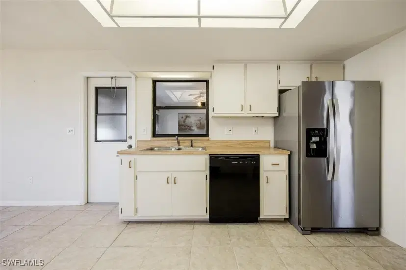 Picture of 17796 Acacia Dr, North Fort Myers FL 33917