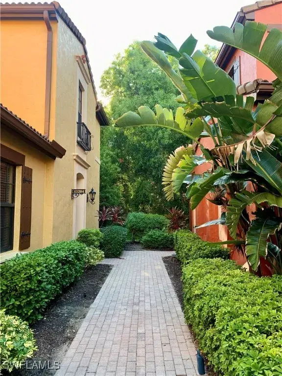 Picture of 9153 Chula Vista ST 13204, Naples FL 34113