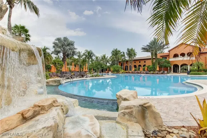 Picture of 9153 Chula Vista ST 13204, Naples FL 34113