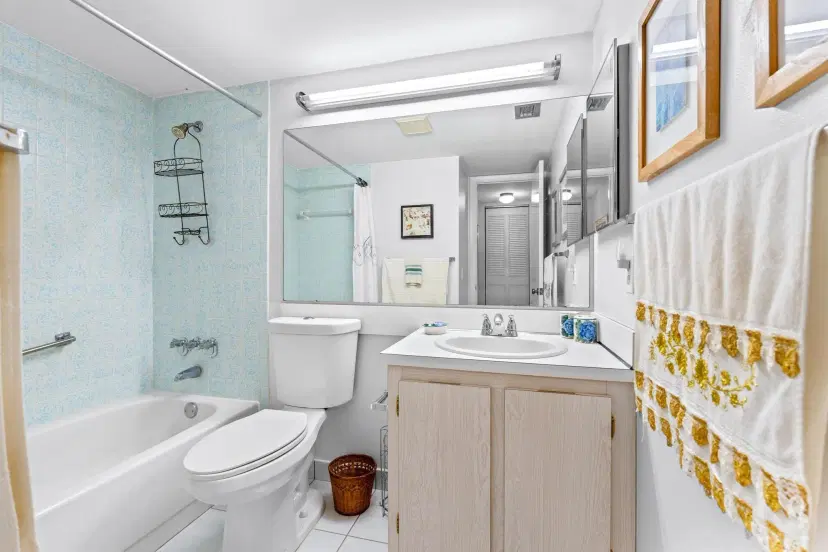 Picture of 230 Pine Hov Circle A-2, Greenacres FL 33463
