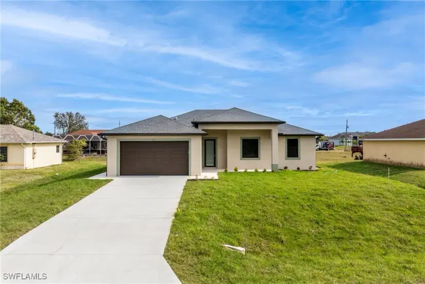 Picture of 910 Atherton Ave, Lehigh Acres FL 33971