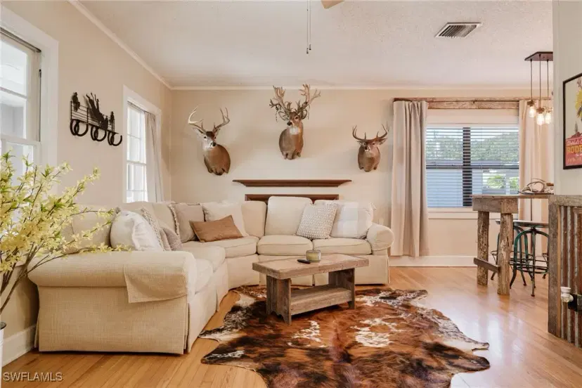 Picture of 337 W Pasadena Ave, Clewiston FL 33440