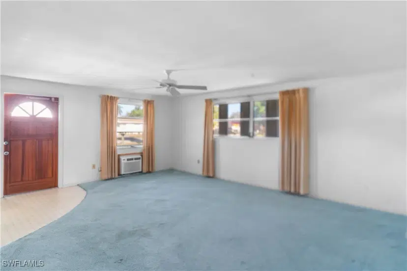 Picture of 4820 Barcelona Cir, Naples FL 34112