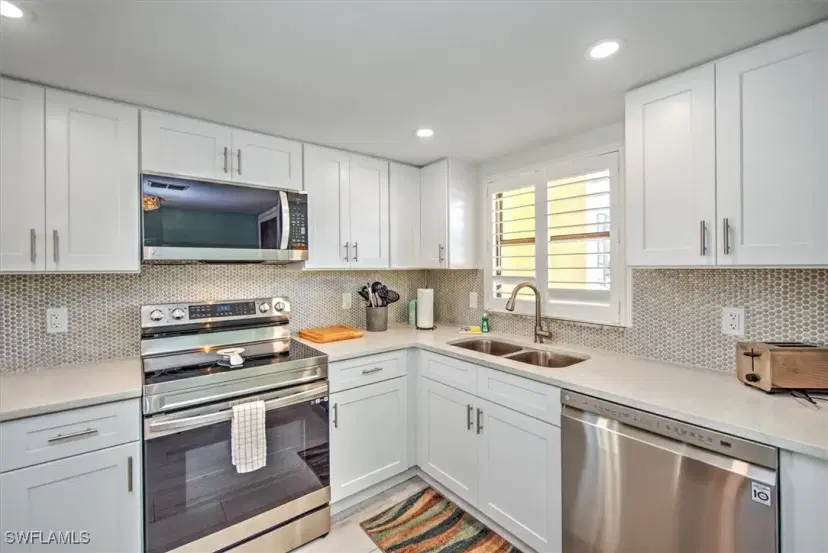 Picture of 16380 Dublin Cir 105, Fort Myers FL 33908