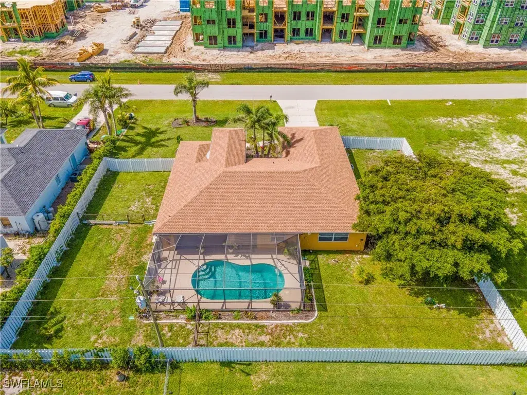 Picture of 1427 SW 2Nd St, Cape Coral, FL 33991