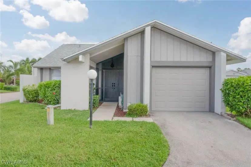 Picture of 9833 Maplecrest Cir, Lehigh Acres FL 33936
