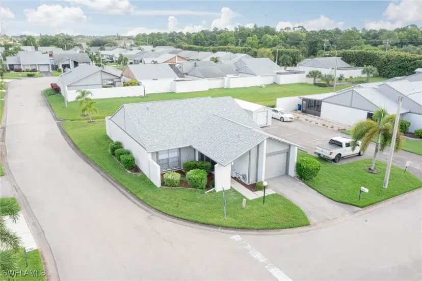 Picture of 9833 Maplecrest Cir, Lehigh Acres FL 33936