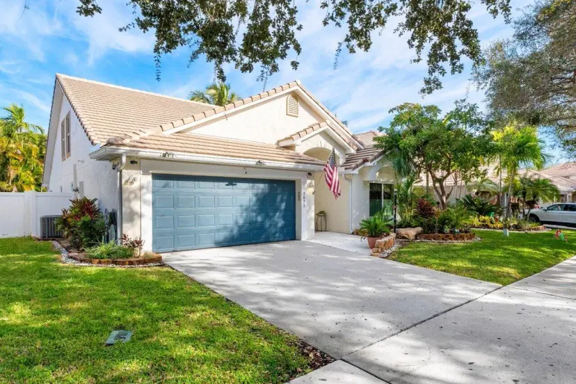 Picture of 1071 Delray Lakes Drive, Delray Beach FL 33444