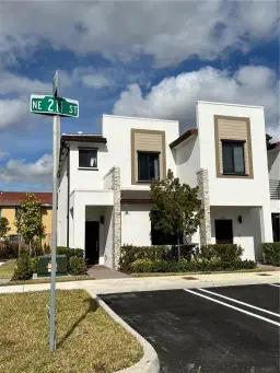 Picture of 801 NE 211 Street, Miami, FL 33179