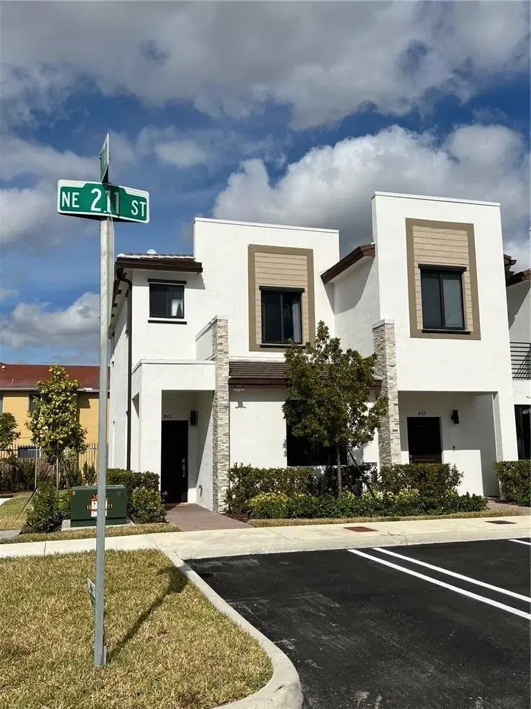 Picture of 801 NE 211 Street, Miami FL 33179