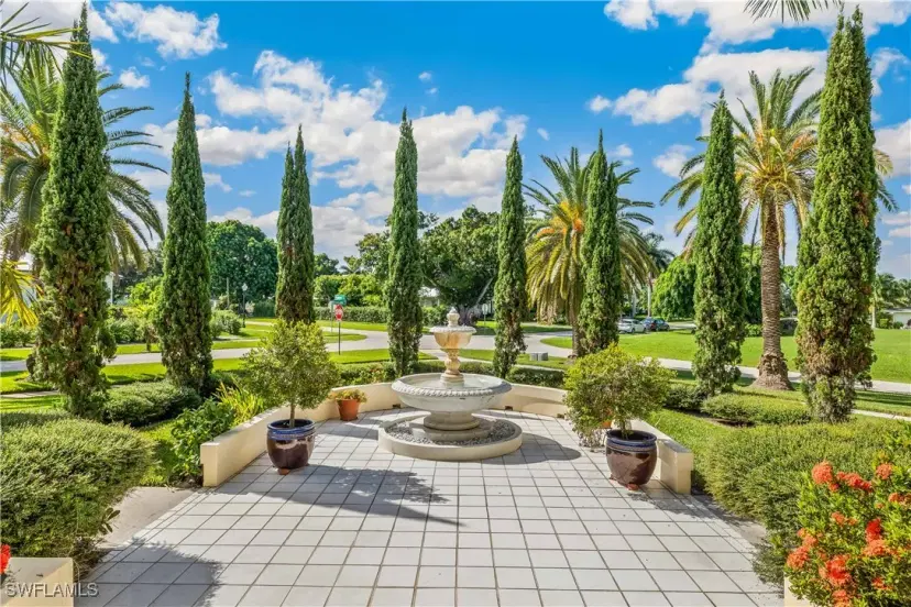 Picture of 1299 Plumosa Dr, Fort Myers FL 33901