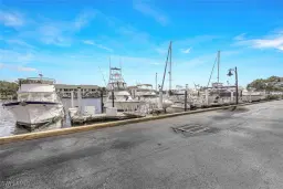 Picture of 25000 Tamiami Trl E E162, Naples, FL 34114