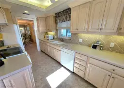 Picture of 3400 Gulf Shore Blvd N B4, Naples, FL 34103