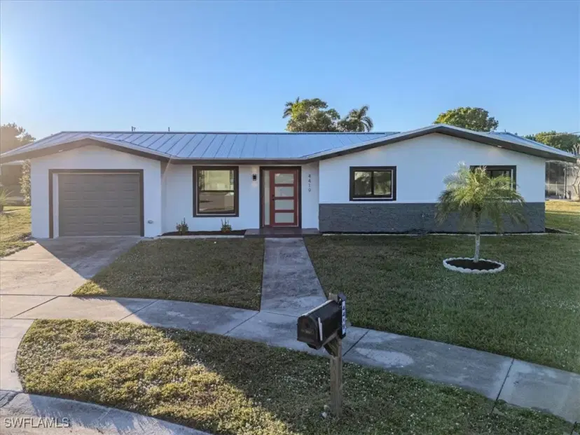 Picture of 4419 N Bay Cir, North Fort Myers FL 33903