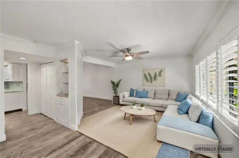Picture of 185 4Th St S 2, Naples FL 34102